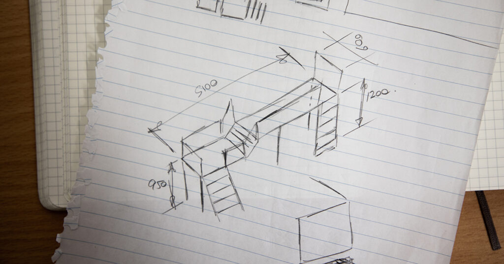 Hand-drawn sketch of a safe access platform with stairs.